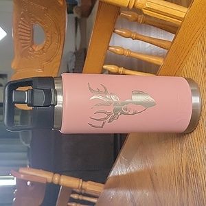 Yeti water bottle 26oz